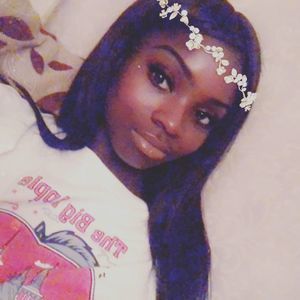 Meet your Posher, Aisha